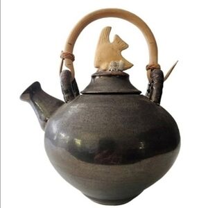 Vintage Signed Hawaiin Pottery Teapot